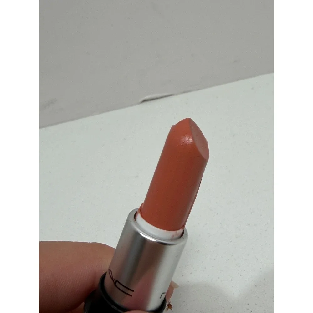 MAC Matte Lipstick Kinda Sexy Neutral Peachy Pink Nude A25 mini bullet size read
